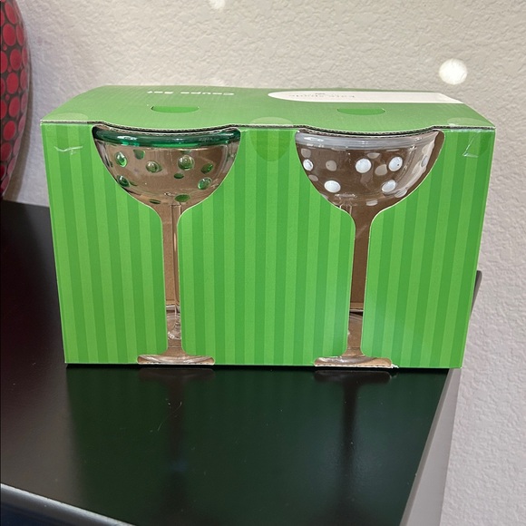 Kate Spade x Target NIB 8.11-Ounce 4-Piece Polka Dot Acrylic Coupe Drinkware Set - Picture 6 of 16